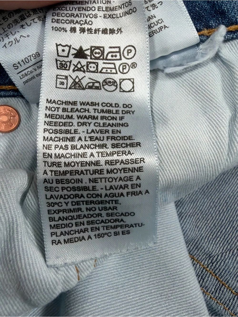 Levis excellent pre